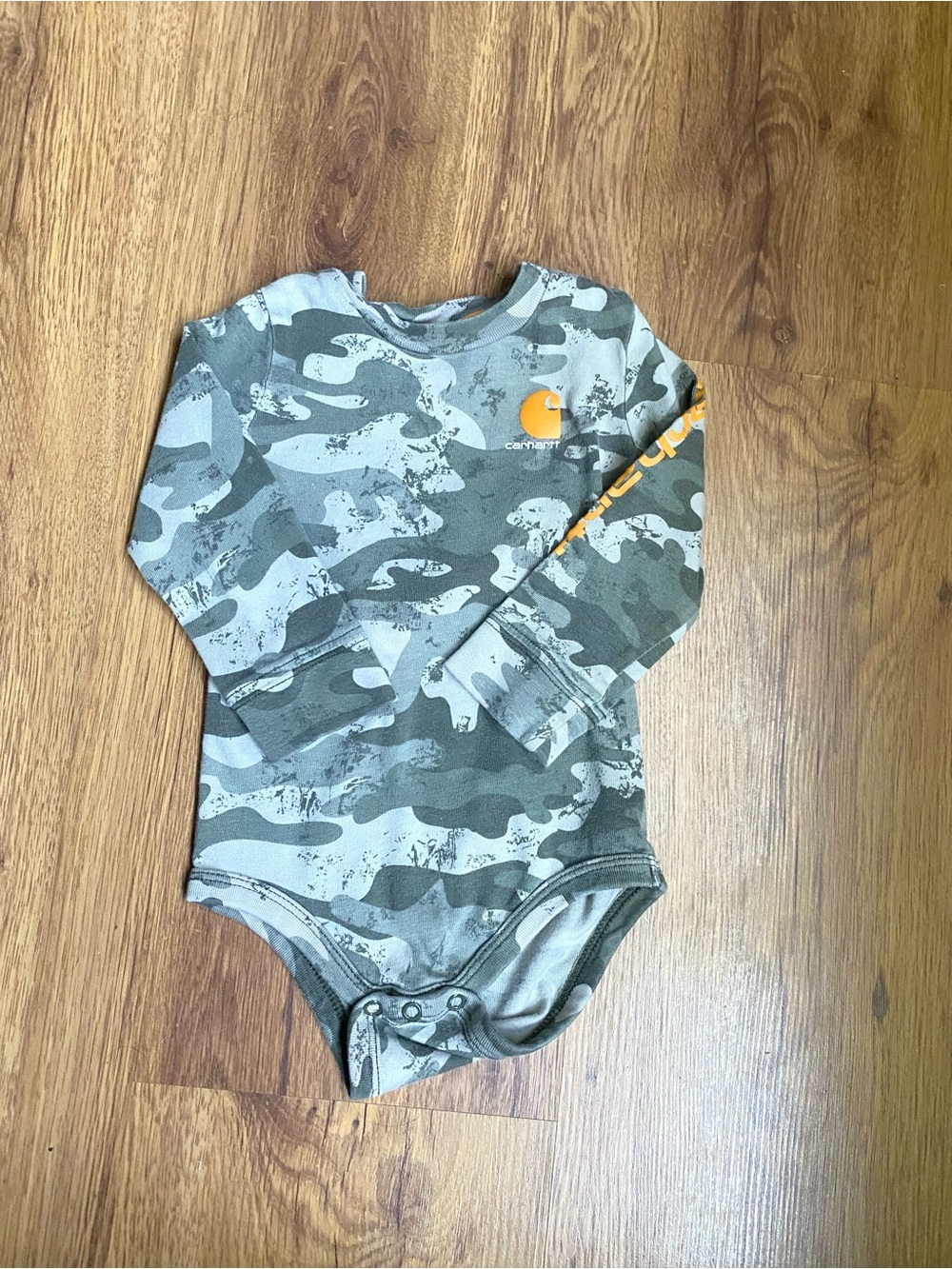 Carhartt Green Camo Long-Sleeve Baby One-Piece Bodysuit 18 month